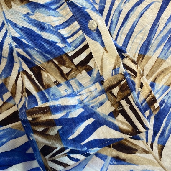 🌴TOMMY BAHAMA palm leaf button up jersey shirt - Picture 4 of 4